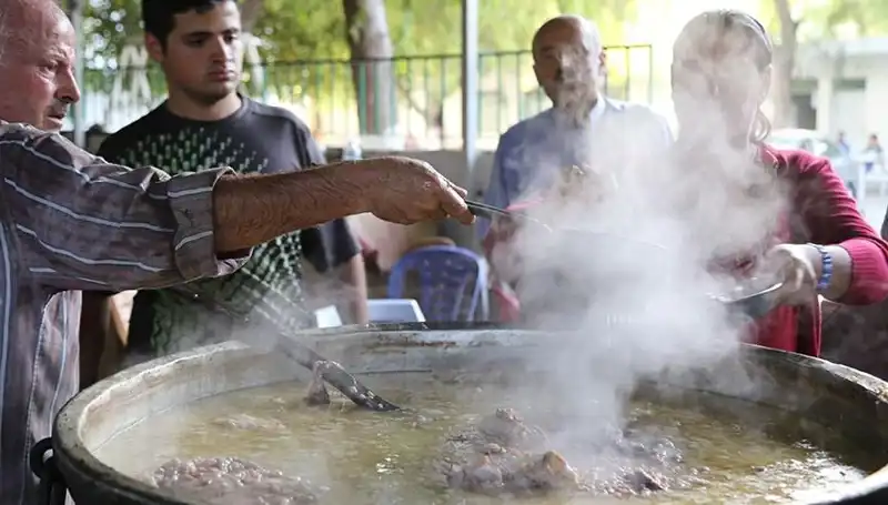 Gadir-i Hum Bayramı'nın Anlamı ve Kutlama Gelenekleri: Neler Yapılmalı?
