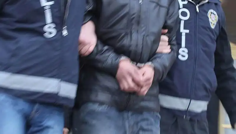Kütahya'da Uyuşturucu Operasyonu: 5 Kişi Gözaltında