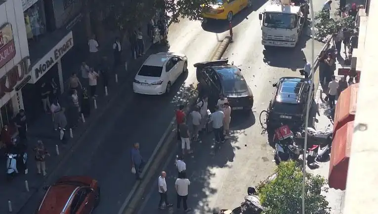 İranlı Sürücünün Yolu Kestiği Kaza, Şehirde Büyük Kargaşaya Neden Oldu