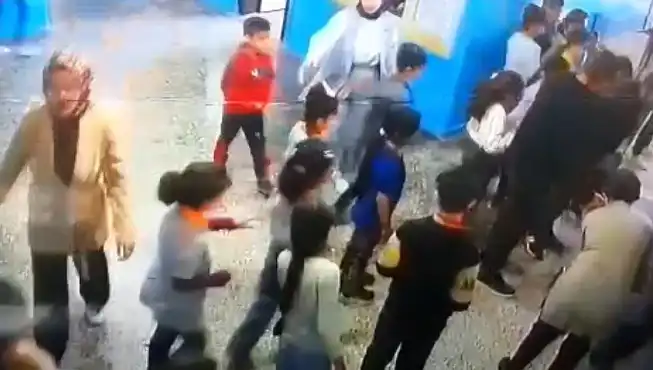 Mardin'de Bir Öğrenci Dilini Boğazına Kaçırdı, Müdür Yardımcısı Hayatını Kurtardı