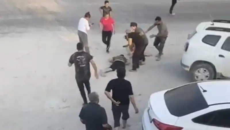 Hatay'da Kavga Faciası: Tarafları Ayırmaya Çalışan Genç Hayatını Kaybetti