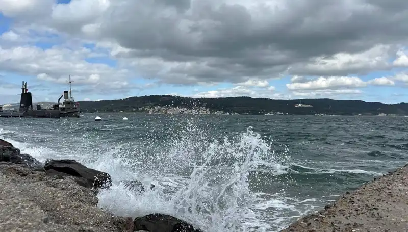 Beykoz Sahillerinde Herkesi Şaşırtan Yasak: Denize Girmek Artık Yasak!