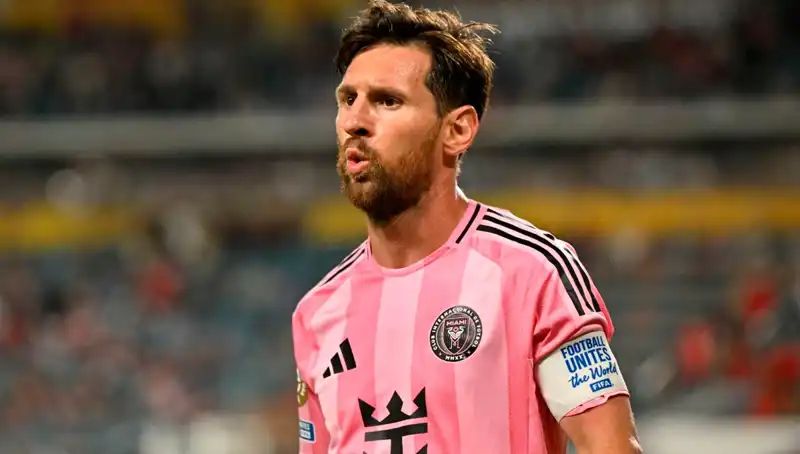 Messi'nin Veda Maçı: Direkten Dönen Son Dakika Şutu Heyecan Yarattı
