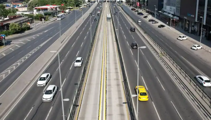 İstanbul Bayramda Yollar Boş Kaldı: Şehir Ruhu Nefes Aldı