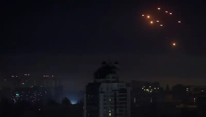 Rusya'nın Kiev'e Hava Saldırısı ve Sumi’deki Tahliyeler: Neler Oluyor?