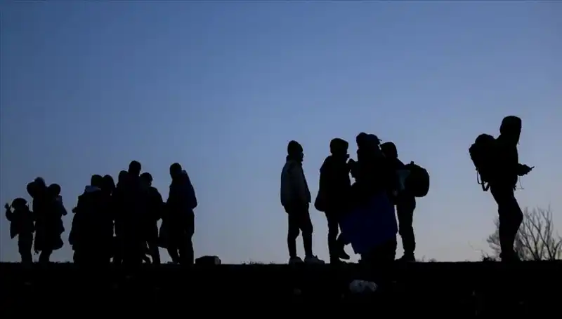 Edirne'deki Düzensiz Göçmen Operasyonu: 21 Kişi Yakalandı