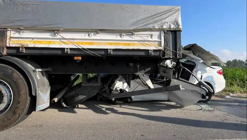 Sakarya'da Meydana Gelen Feci Kazada Bir Kişi Hayatını Kaybetti