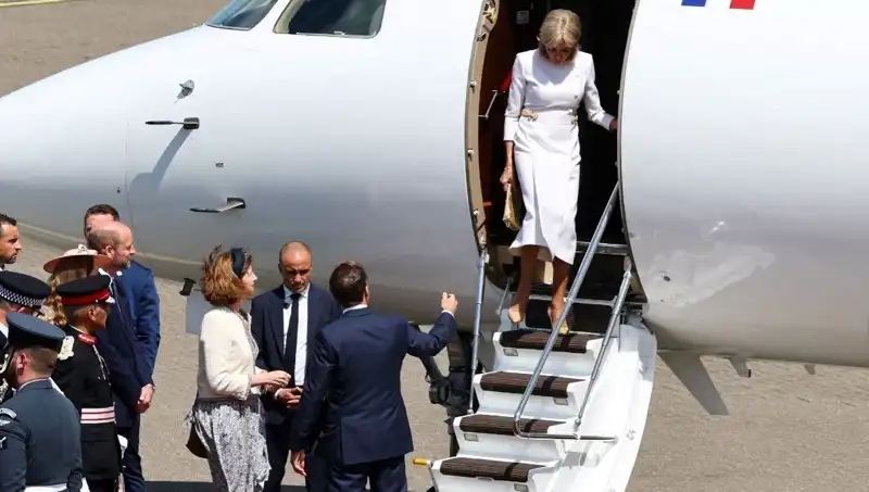 Macron Çifti Kriz Yaşıyor: Eşinin Tepkisizliği Dikkat Çekti