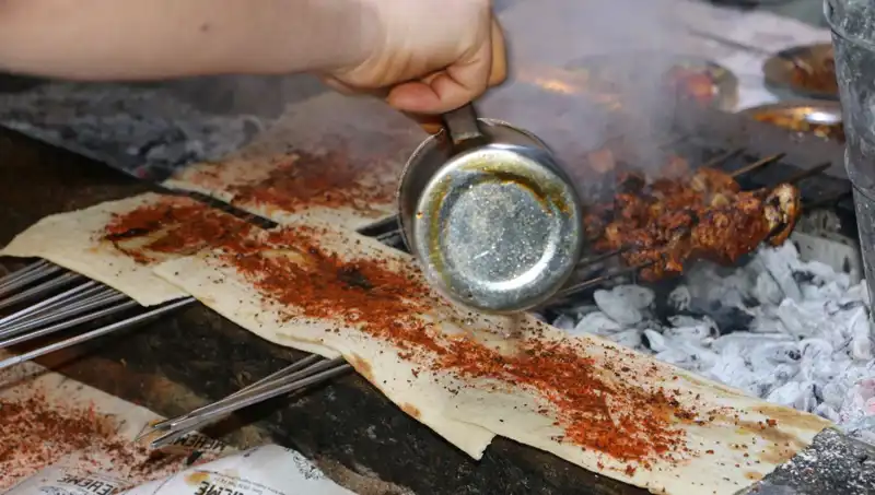 9 Günlük Bayramda Tescilli Ciğer Kebaba Yoğun İlgi: 50 Ton Tüketildi!
