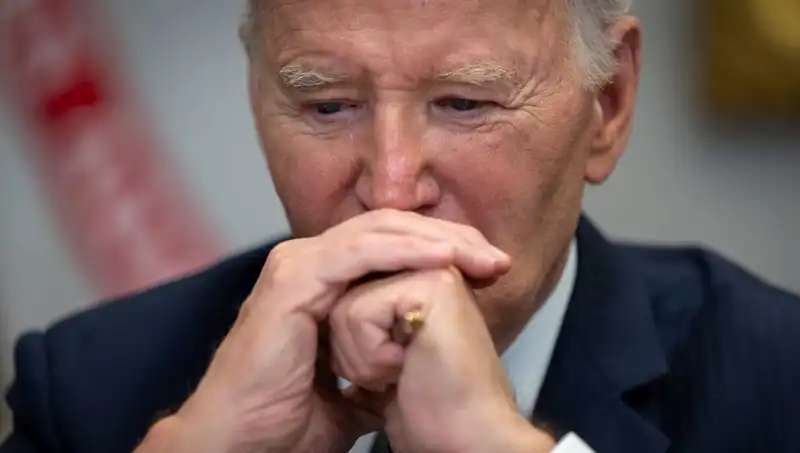 Biden’ın Yaşını Gizleme Yöntemleri: Sağlık Durumu Üzerine Tartışmalar