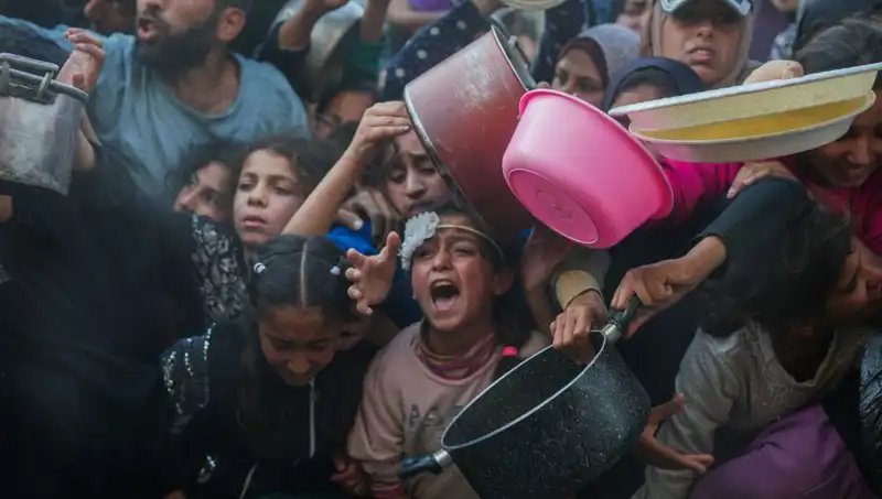 Gazze'de Açlık Krizi Derinleşiyor: Un Stokları Tükendi, Acil Yardım Gerekiyor