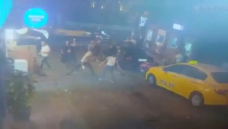 Beyoğlu’nda Laf Atma Kavgası: Kanlı Çatışmanın Detayları Ortaya Çıktı
