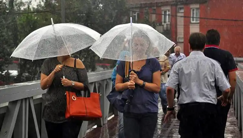 Sıcak Hava Dalgası ve Sağanak Yağmur Uyarısı: Neler Olacak?