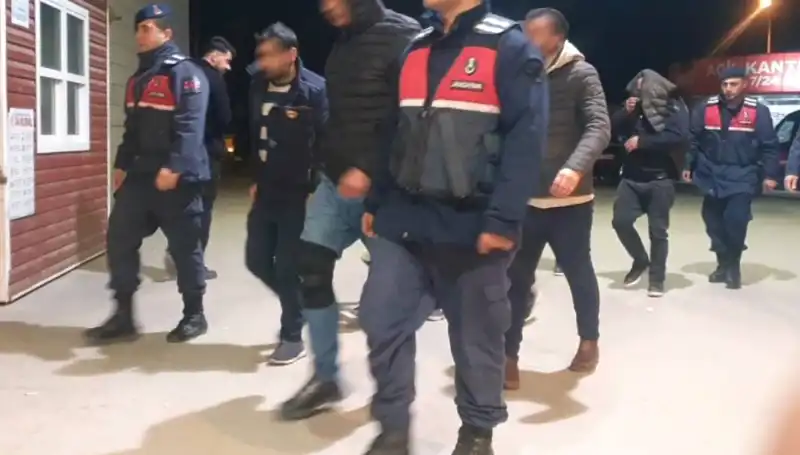 Bağ Evinde Yasal Dışı Uyuşturucu Partisi: İki Gözaltı ve Büyük Şok