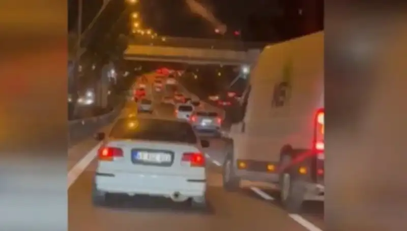 Tuzla’da Makas Atarak Kazaya Neden Olan Sürücü Tutuklandı