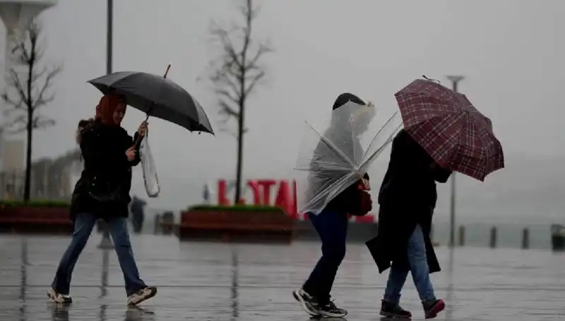 Meteoroloji’den İki Bölgeye Kuvvetli Sağanak Uyarısı Geldi!