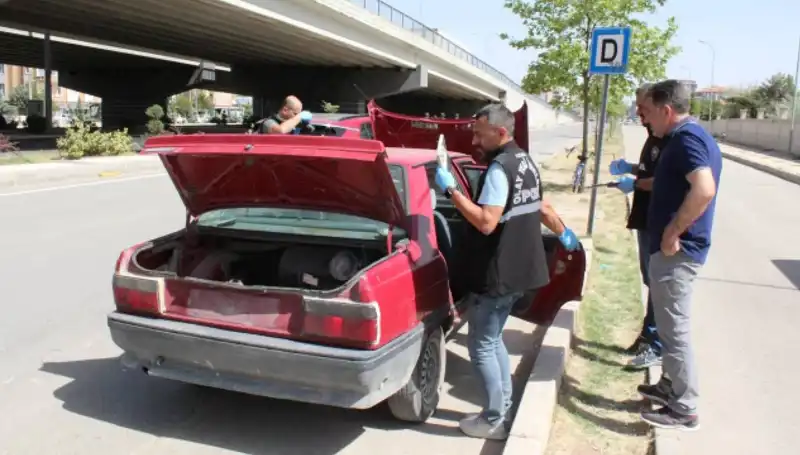 Çaldığı Aracın Yakıtı Bitince Yeni Araç Çalan Şüpheli Yakalandı!