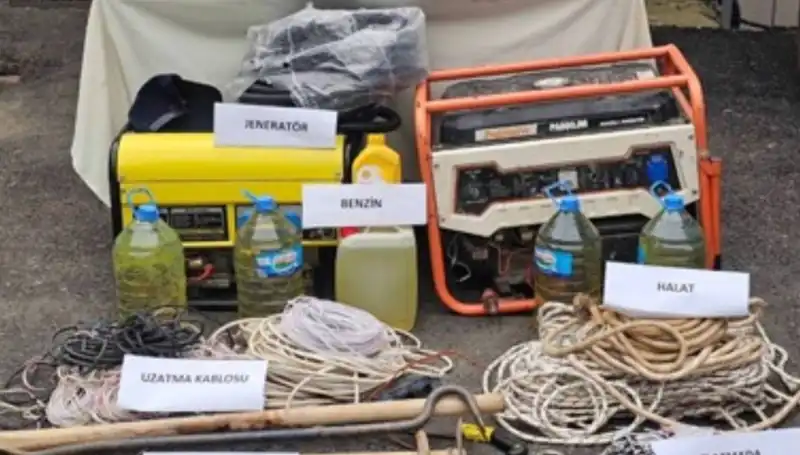 Kaçak Kazı ve Uyuşturucu Operasyonu: 9 Şüpheli Tutuklandı!