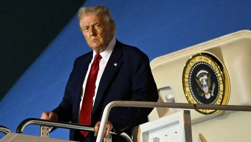 ABD Başkanı Trump, Lahey'deki NATO Zirvesi ile Dünya Gündeminde