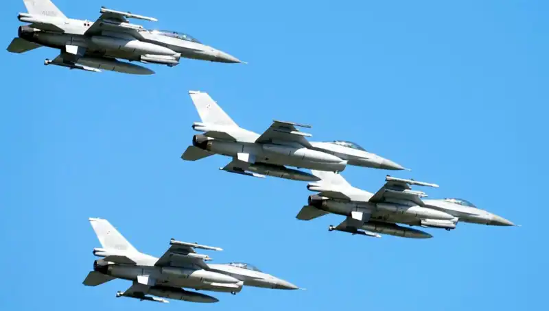 Ukrayna'da F-16 Pilot Eğitimi: ABD'nin Stratejik Yatırımı ve Etkileri