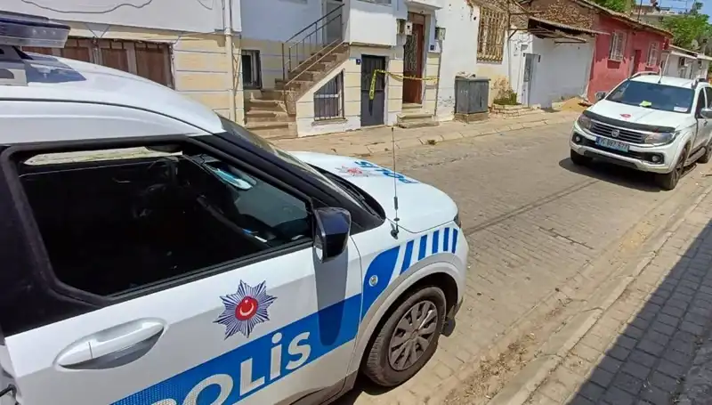 Evden Gelen Kötü Kokunun Ardındaki Şok Gerçek: Üç Gündür Ölüydü